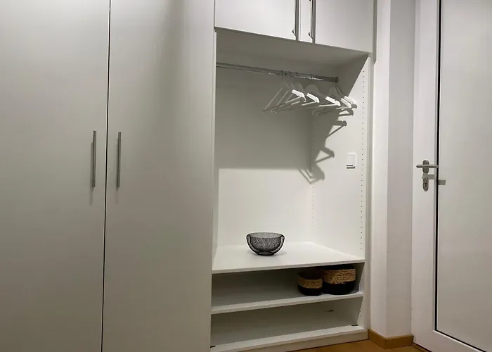 Modern Zentral Parkplatz Terasse Netflix Appartement *