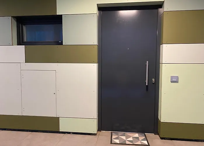 Modern Zentral Parkplatz Terasse Netflix 아파트